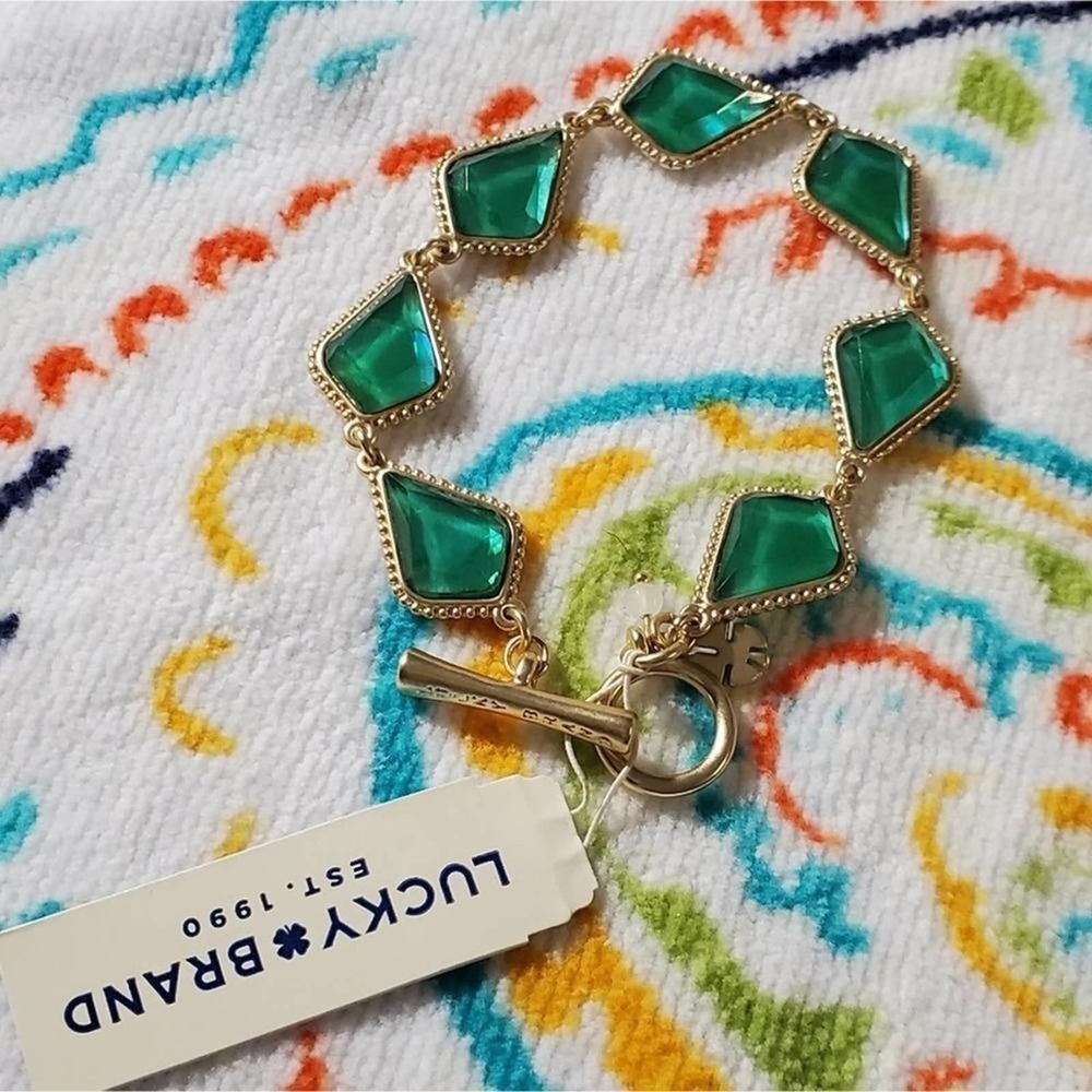 Lucky brand Green jeweled‎ diamond shaped bracelet NEW!!!!!